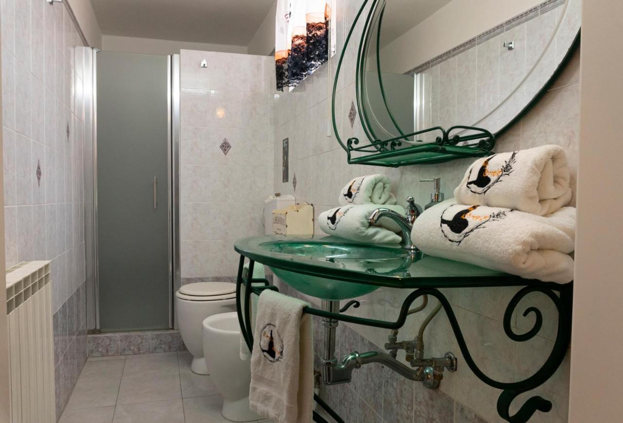 ליבורנו Le Streghe Rooms E Art,Centralissimo Con Garage Su Richiesta מראה חיצוני תמונה